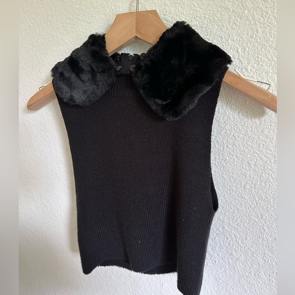 Vintage Tops - VINTAGE Y2K Women’s cropped mock neck knit top with removable fur collar